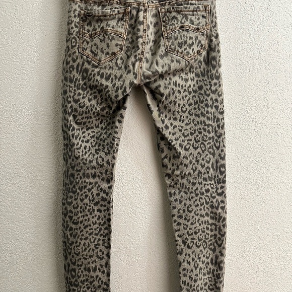Leopard Print crazy sexy cool Dollhouse jeans size 5 juniors - Picture 8 of 8